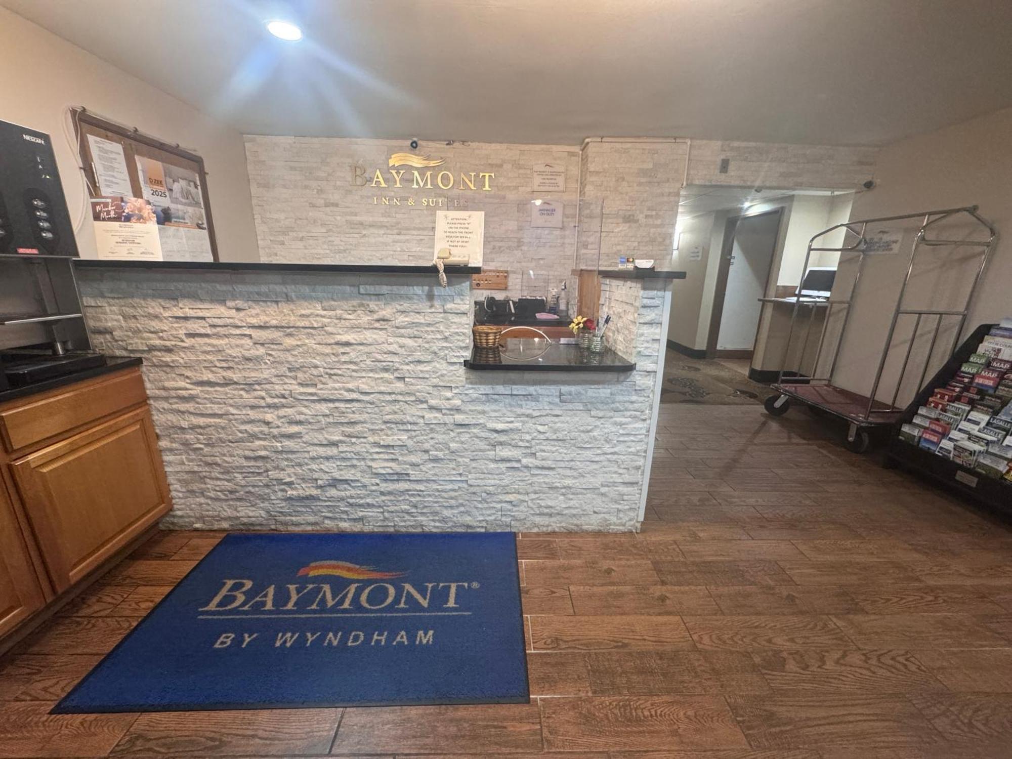 Baymont Inn & Suites Richmond Экстерьер фото