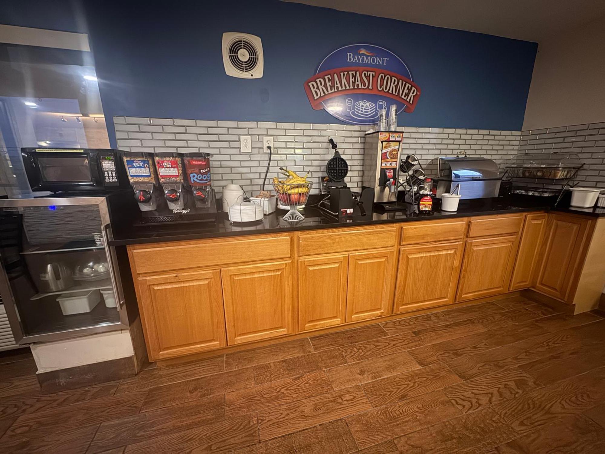 Baymont Inn & Suites Richmond Экстерьер фото