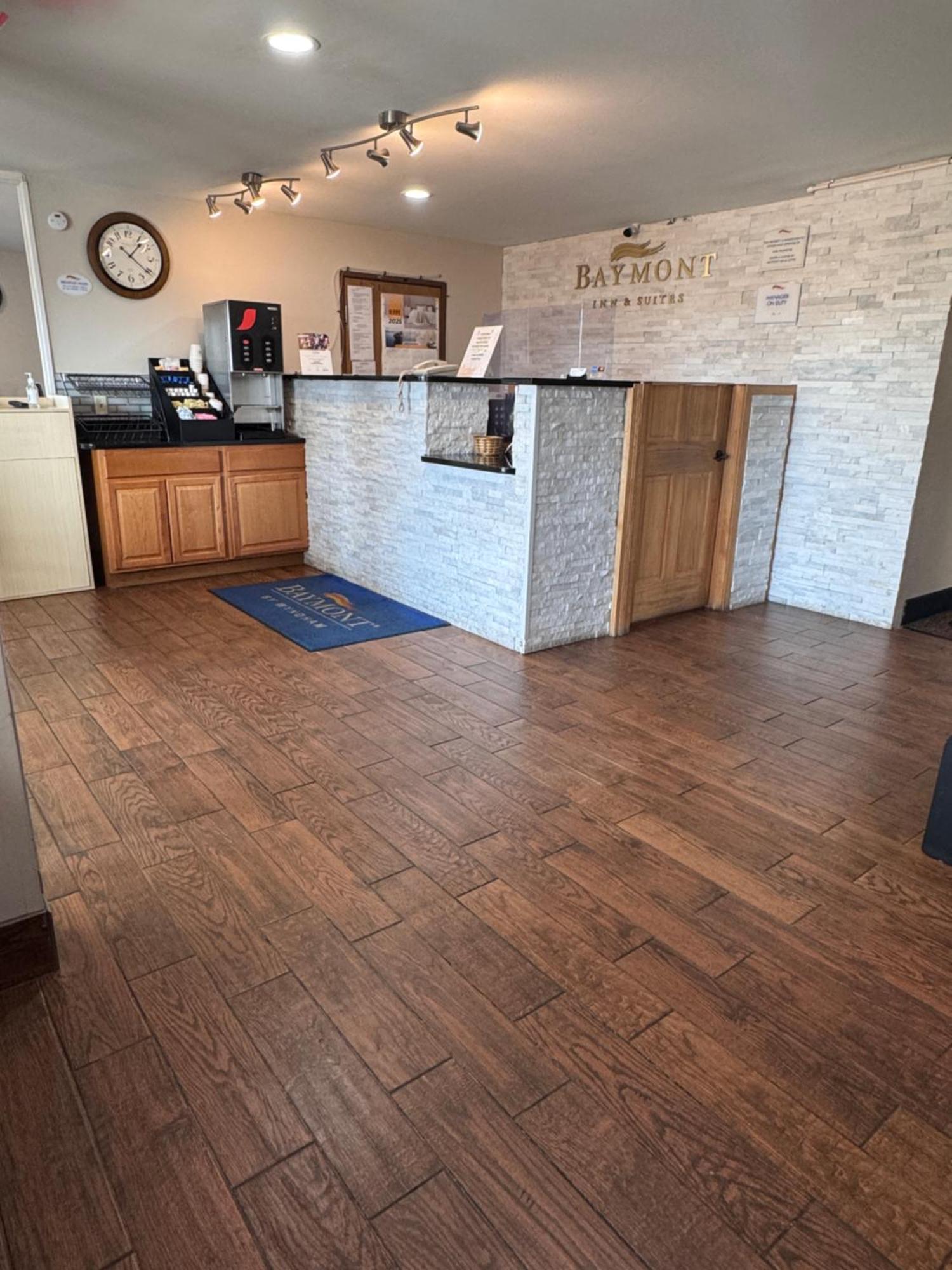 Baymont Inn & Suites Richmond Экстерьер фото