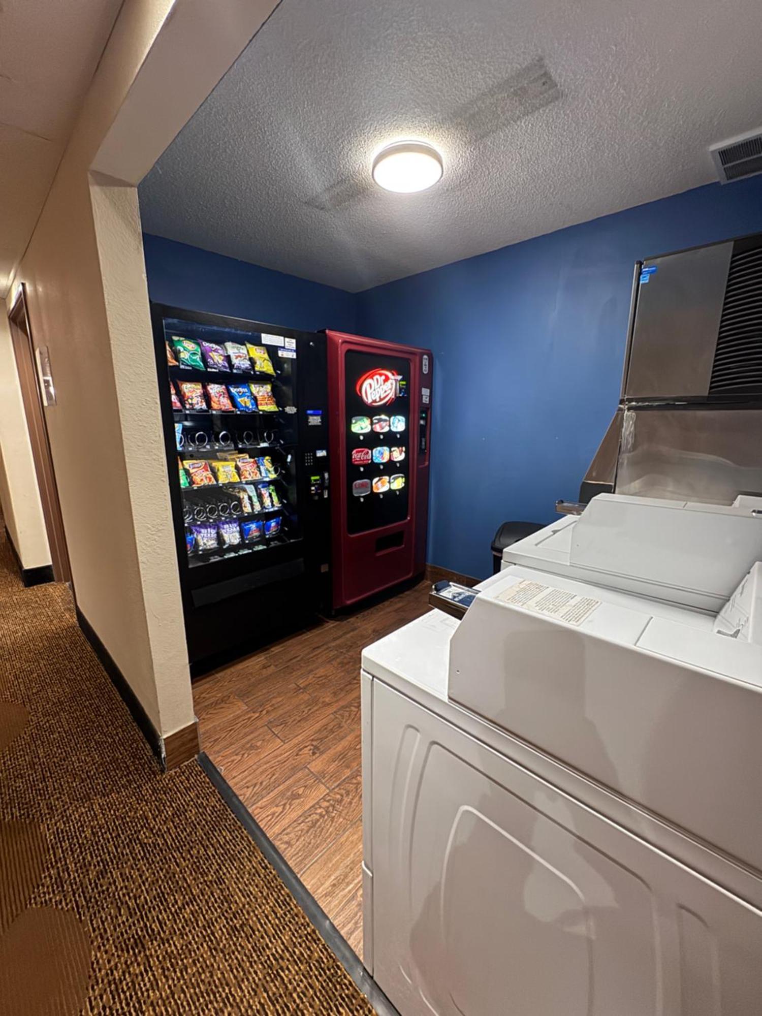 Baymont Inn & Suites Richmond Экстерьер фото